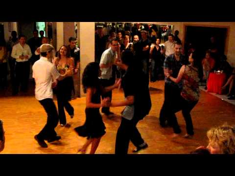 Strictly Street Salsa performs Rueda demonstration to "I Love Salsa" by N'Klabe
