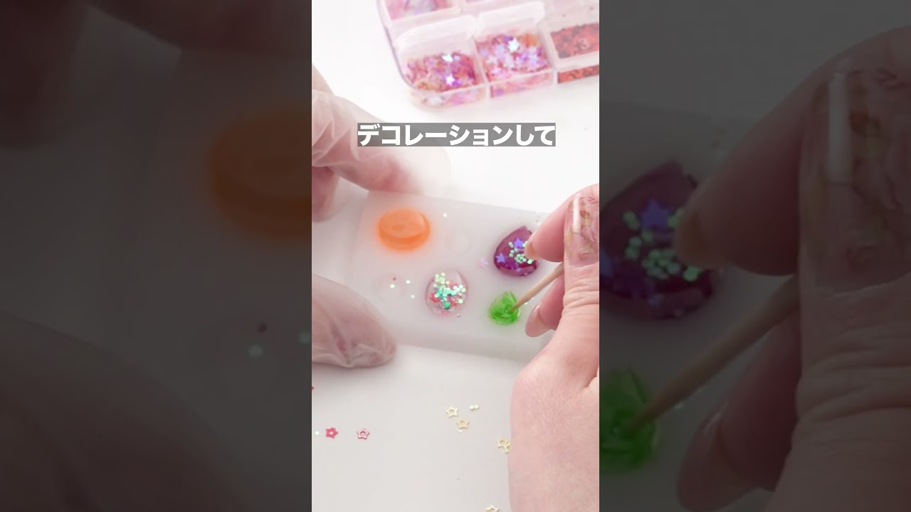ぷにぷに新感覚のレジン液でシールを作ってみた✨