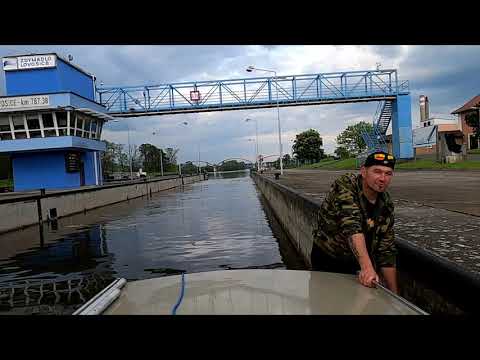 Labe první proplutí zdymadla Lovosice