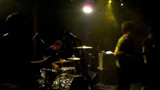 Surfer Blood playing Slow Jabroni (intro)