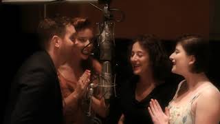 Michael Bublé - Jingle Bells (feat. The Puppini Sisters) [Studio Clip]