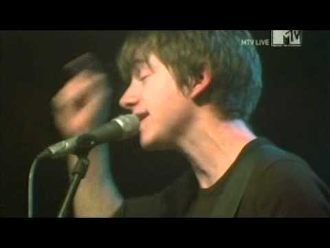 Arctic Monkeys - When The Sun Goes Down (Live Liverpool 2005)
