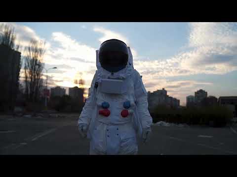 Young Remy - Cost Me {Feat} Guapo Dinero (Visualizer)