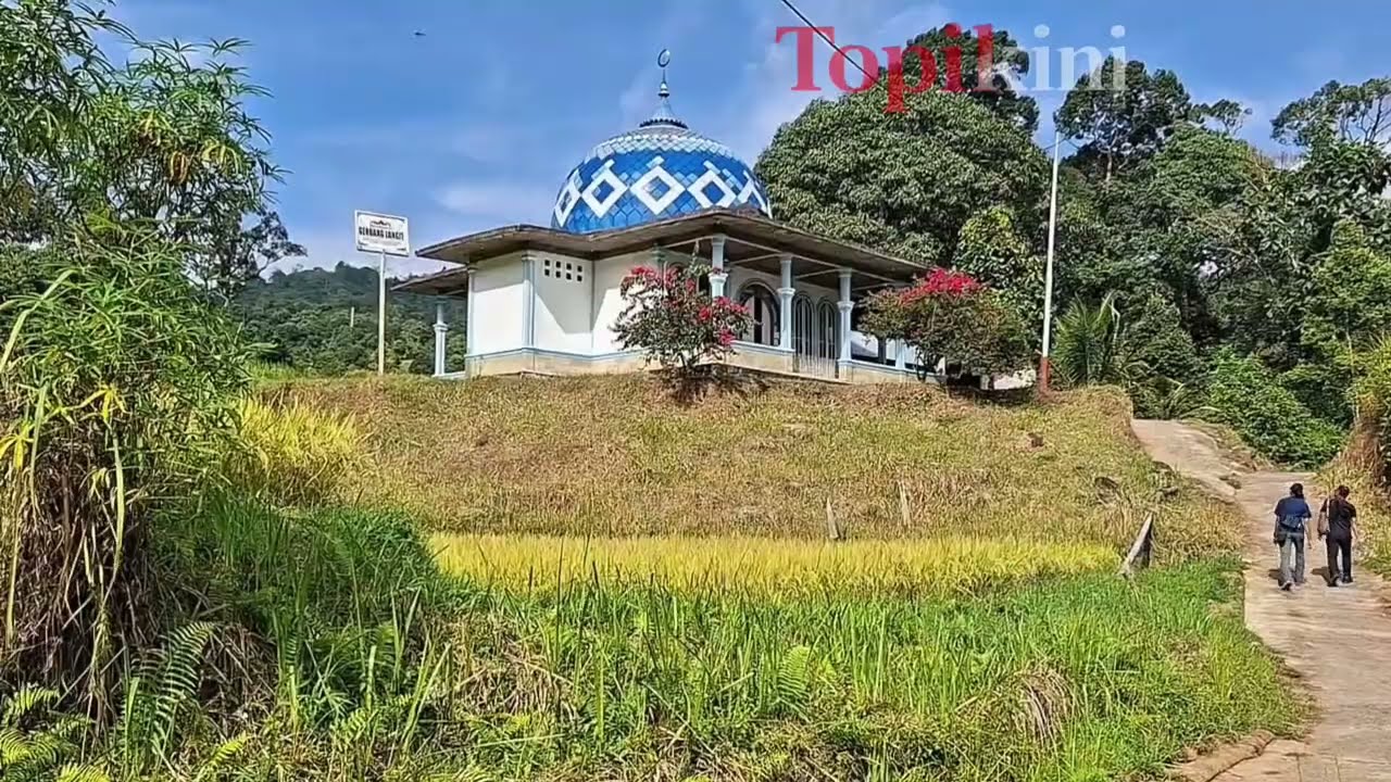 Musala di Padang ini Gerbang Menuju Langit