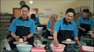 Download lagu Profil Alumi : Si Kembar Rio dan Dio (Luthuk Keramik) alumni Kriya Keramik SMKN 5 Yogyakarta mp3 Download lagu Profil Alumi : Si Kembar Rio dan Dio (Luthuk Keramik) alumni Kriya Keramik SMKN 5 Yogyakarta mp3