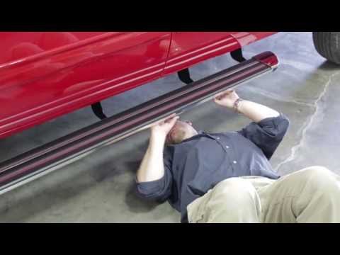 In the Garage with Total Truck Centers: Lund International Crossroads Running Boards