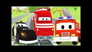 小さなピンクカーの事故 そして, 消防車とパトカーのカーパトロール|子供向けのカー＆トラックアニメ 🚓🚒