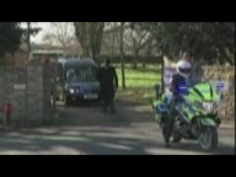 Coffin of fundraising hero arrives at crematorium