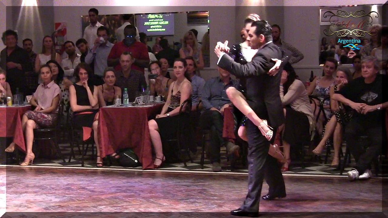 Daiana Pujol y Francisco Forquera en Salón Canning, Parakultural milonga
