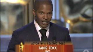 Jamie Foxx Wins Best Actor: 2005 Oscars