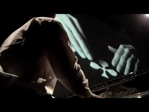 SHIFT : extrait : Origin / Guillaume de Chassy (piano) & Antoine Carlier (images)