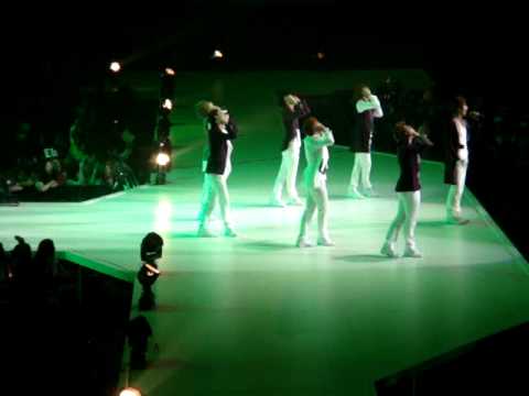 [fancam] U-Kiss - man man hani @ PD Charity Concert in Bangkok 21-04-2011