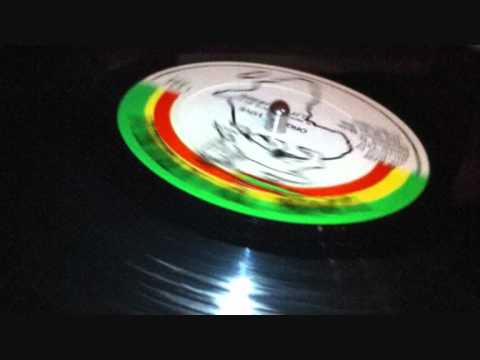 Little Howie - Original Love Me