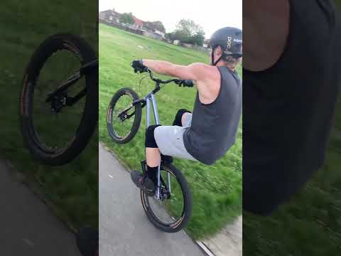 #lifebehindbars  #inspiredbicycles  #wheelies  #streettrials #sickseries #bikes #mtblife  #skills