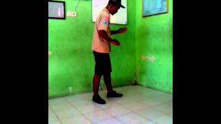 preview picture of video 'Goyang dumang 9F smpn 1 soko tuban'