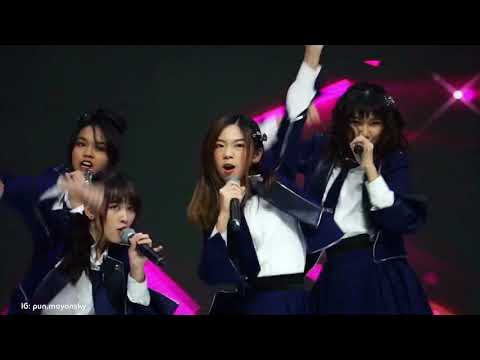 180630 BNK48 - River [Pun ปัญ focus] งาน Wacoal Bloom Dancing Contest