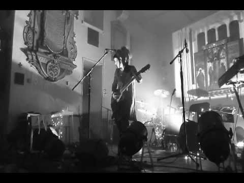 Drugstore : Alive - This is Alive from Drugstore. The chords are easy and basic, but the rythm