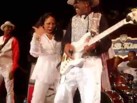 Larry Graham & Graham Central Station-The Jam & Thank You (Falettinme Be Mice Elf Agin)