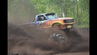 &quot;Ragged Edge&quot; Rippin up HOWIES Mud Bog
