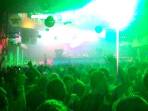 UMEK @SPACE IBIZA 24-08-2010 [ The Revolution Continues ] Carl Cox