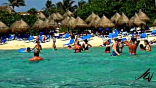 preview picture of video 'Riviera Maya turquoise blue waters of the Caribbean Sea'
