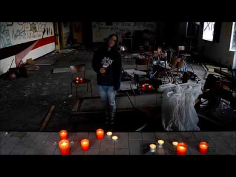 Saddam Bush - Lösung in der Hand