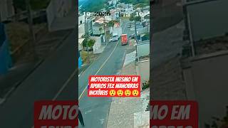motorista desviou de ré, evitando prejuízo maior.#caminhão #caminhoneiro