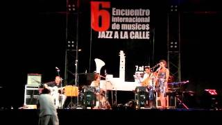 Trio Jacaranda e Marina Beraldo - Aquelas Coisas Todas (T. Horta) - Jazz a la Calle 2012