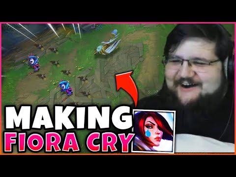 GENIUS SHACO PLAY MAKES FIORA CRY IN THE TOP LANE!!