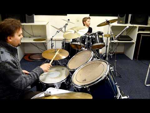 Rhythman drum leerlingen.wmv