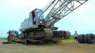 Proses Truk Quester Mengirim Membongkar Crane Sumitomo Di Proyek Toll Yogya Solo