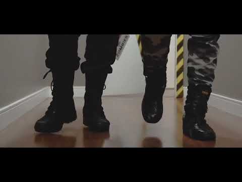 Pedacinho da música dos caçadores de lendas Ft Renato Garcia