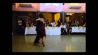 Pablo Giorgini & Noelia Coletti en milonga " FRUTO DULCE TANGOS "  05 / Oct. / 2011