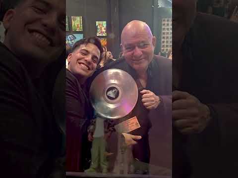 ENTRE ÉXITOS- ( parte 1 )