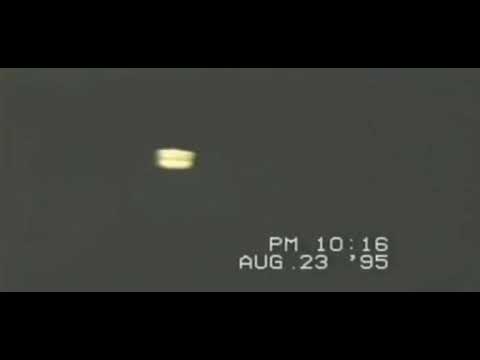 1995-08-23 UFO launches beams of light over lake at Gulf Breeze, Florida, USA (by Mike Hawkins)
