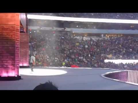 Wrestlemania 29 Mark Henry's Entrance LIVE!