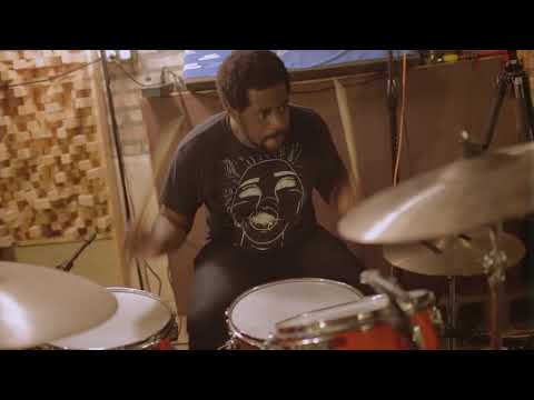 Monobody - "Raytracing" (Live Session)