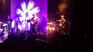 Alvin Hendricks Killing the groove on Many Faces with Jonathan Butler  2012