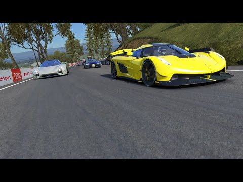 Koenigsegg Jesko vs SSC Tuatara vs Bugatti Chiron vs Hennessey Venom F5 at Bathurst