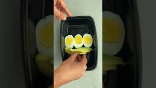 Avocado & egg breakfast meal prep: 10 mins prep, 290 calories & 15g protein | FeelGoodFoodie