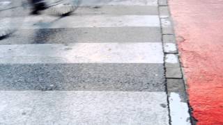 “ Ringing Doorbells in The Rain ”- Valerie Carter