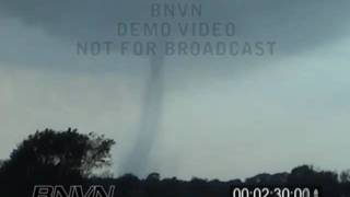 preview picture of video '5/12/2004 Medicine Lodge Kansas Tornado Video.'