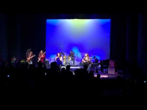 Kori Free & The Groove Hounds w/Yesenia McNett