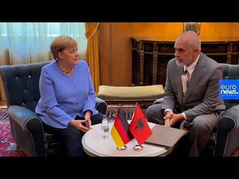 Pamje nga takimi Merkel-Rama brenda Pallatit të Brigadave