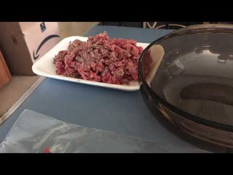 How to make homemade meatloaf with ground pork and...