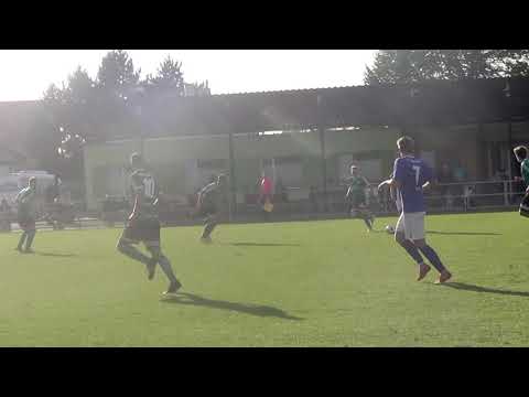 V 58. minutě Tonda Vlček provětral brankáře Miroslava Zacha povedenou střelou.