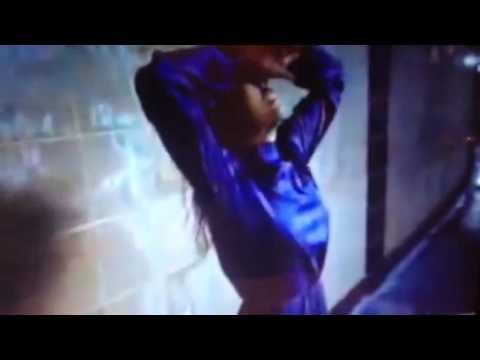 Isabelle Adjani dancing to slayer