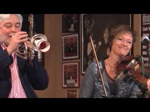 Jazz-O-Matic Five play "At the Jazzbandball"