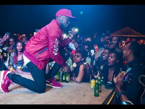 ykee benda performance  in kigali 2017 [ video2play.com]