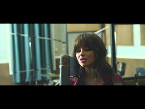 Gabrielle Aplin - Please Don't Say You Love Me (Studio Session)